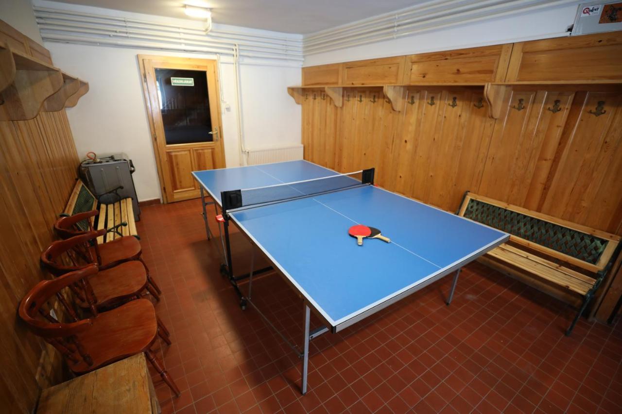 Rejteki Kutatóház Ostello Bukkszentkereszt Esterno foto