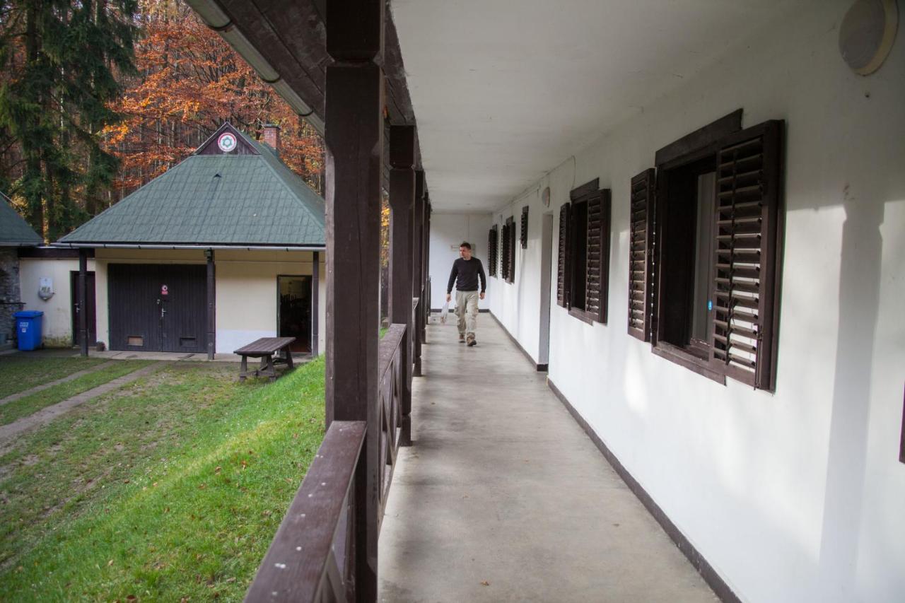 Rejteki Kutatóház Ostello Bukkszentkereszt Esterno foto